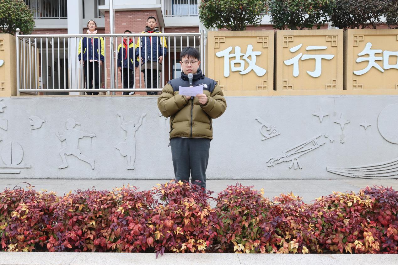 【升旗仪式】0304_html_m2e56d925.jpg