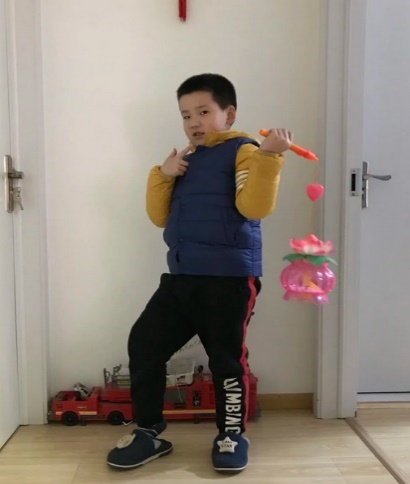 其乐融融迎佳节  虎虎生威闹元宵——晓院附小二（3）班开展元宵节生活实践活动_html_29fee51.jpg