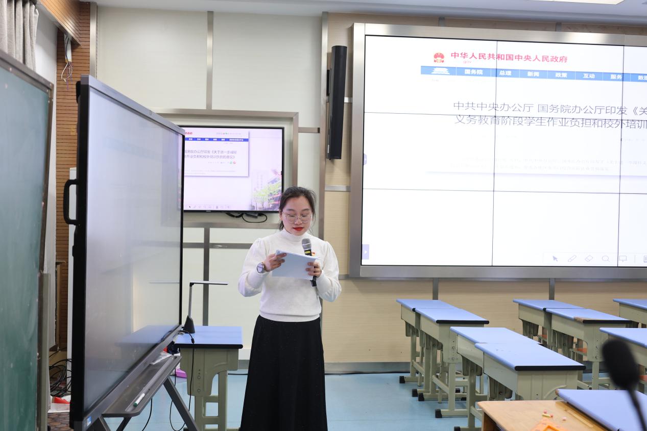 洛阳市宜阳县中小学校长及中层管理人员提升研修班来我校参访_html_4e6b8a40.jpg