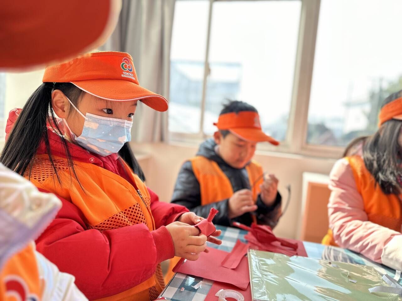 【家校社协同育人】 品民俗迎新春 忆传统寻年味儿_html_m45af3f8.jpg