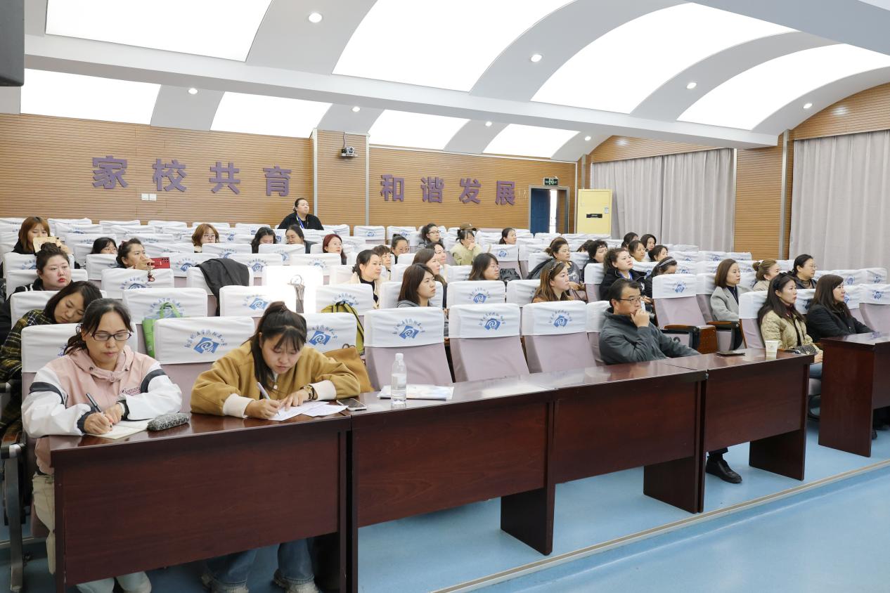 2025.11.27两地教育同仁来访 共话育人初心_html_m64a397e2.jpg