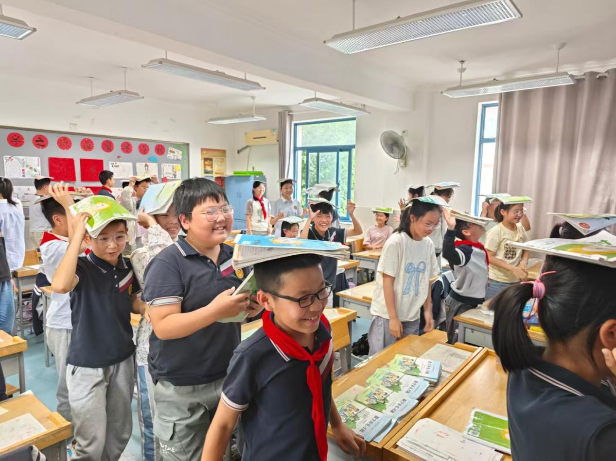 追光不止，成长不息——南京晓庄学院附属小学开展润心节系列活动_html_m2badd0d7.jpg