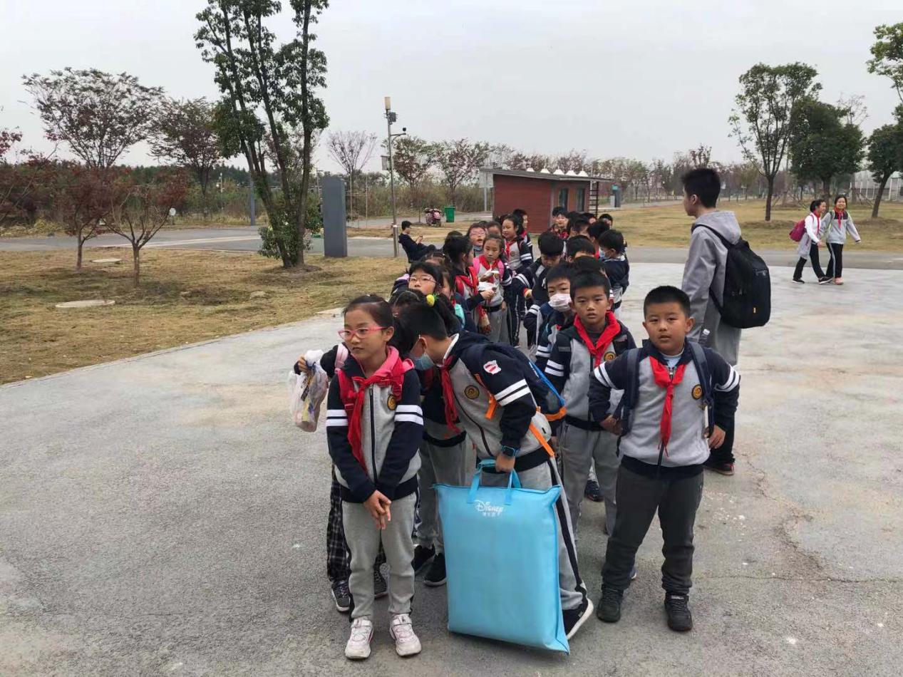 33新闻稿_html_m3c5dbcc4.jpg