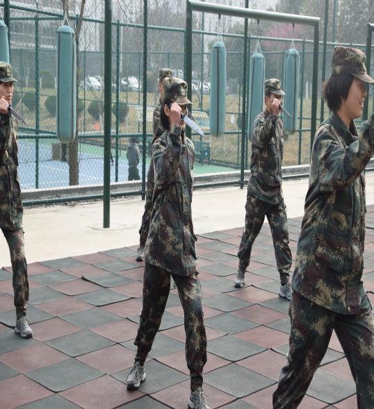 童心系国防 共筑强国梦_html_m159a80d.jpg