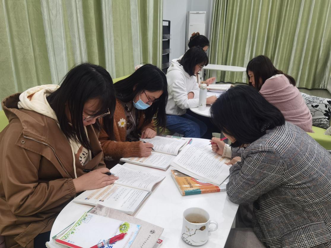 2022.10.10语文集体备课报道_html_502999c5.jpg