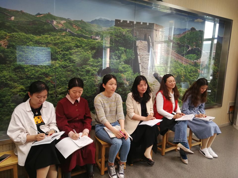 【丁香汉声】教研搭平台 磨课促成长_html_m187cd779.jpg