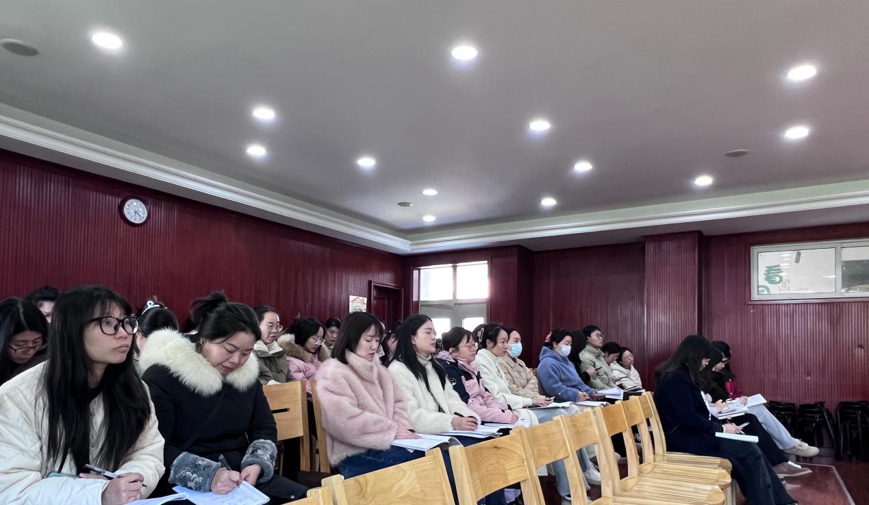 2025.03.17丁香沁德班会课（周星妤）_html_m38c9fe4a.jpg