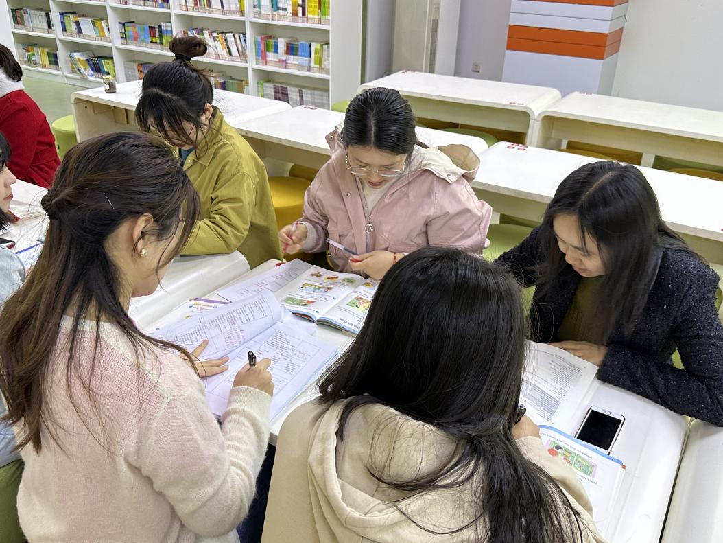 凝心聚力，笃行致远 4.24报道_html_m625a92ca.jpg