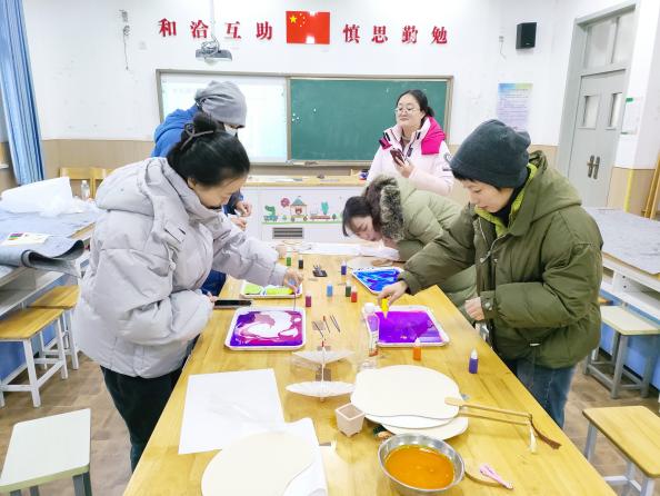 水拓画讲座报道（胡晨霞）_html_m99ab21.jpg