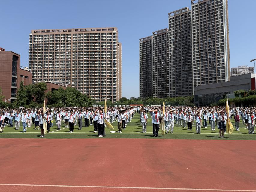 6.16升旗报道_html_794be052.jpg