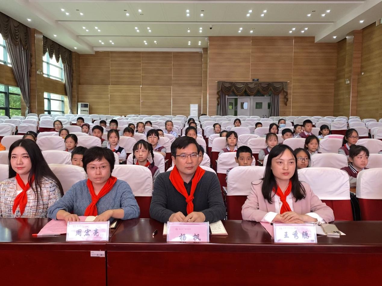 喜迎少代会_html_476ab435.jpg