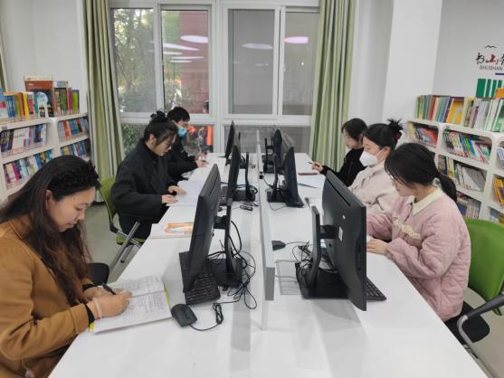 凝聚智慧，共研共学_html_44e69fbb.jpg