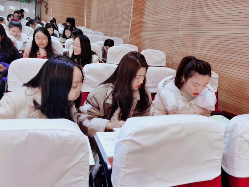 【丁香汉声】风起扬帆正当时 凝心聚力再出发_html_m404a39c2.jpg