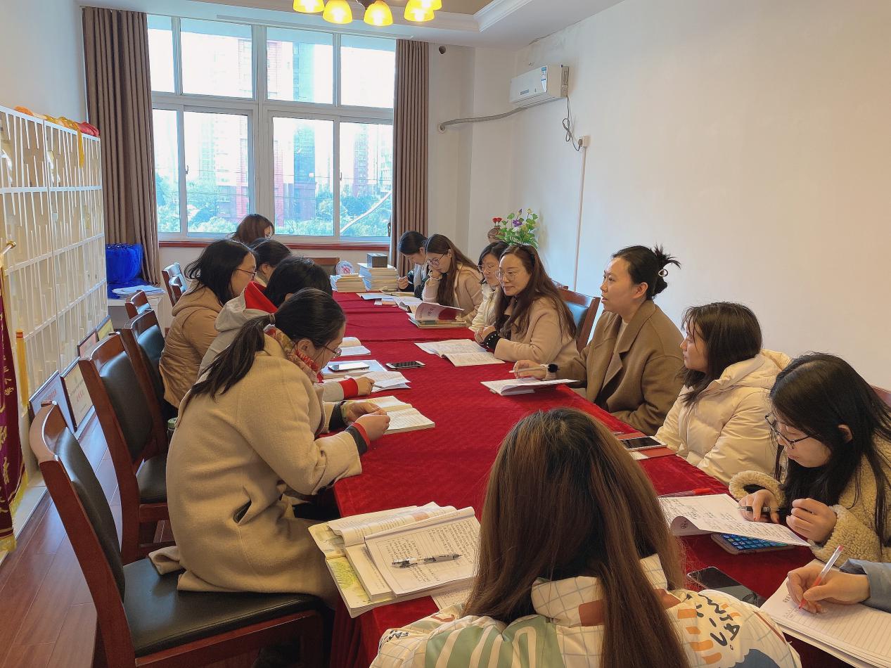 2.24丁小语文示范课活动侧记_html_m64ee2071.jpg
