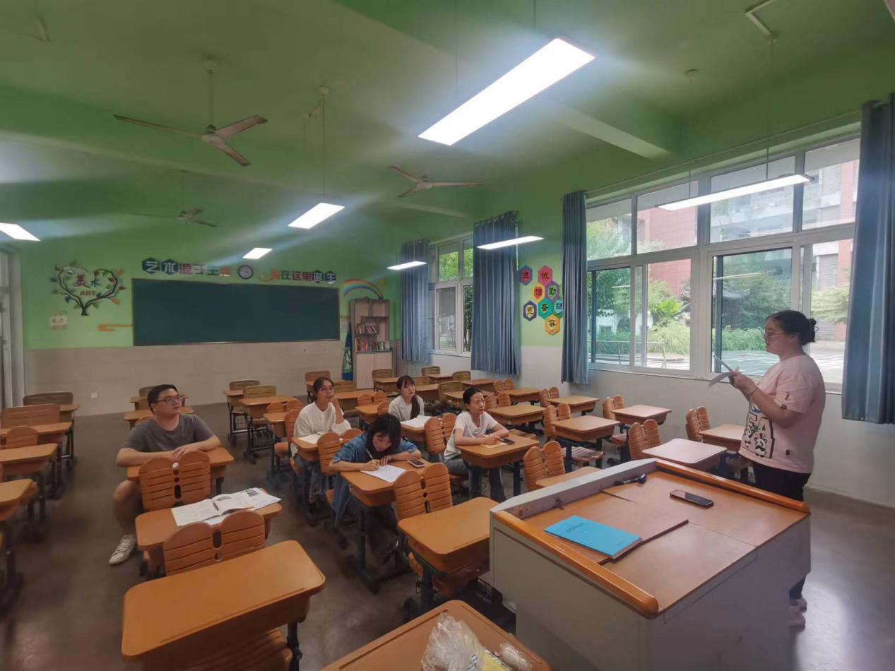 聚焦核心素养，凸显美育功能——综合学科学习解读《义务教育课程标准（2022年版）》新课标_html_49e23028.jpg