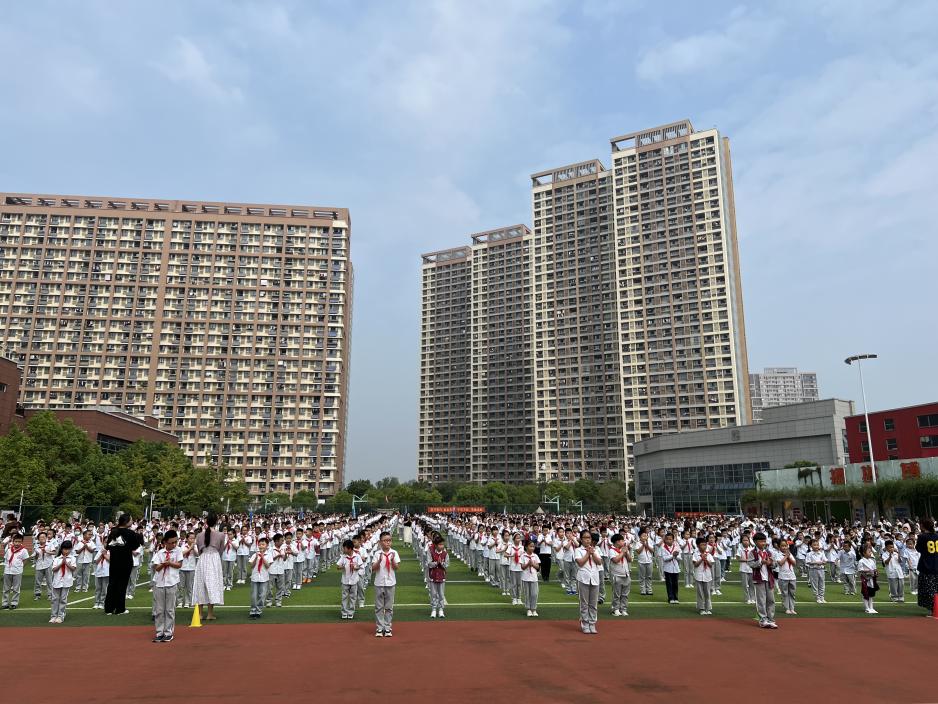 开学典礼报道_html_579b8c4c.jpg