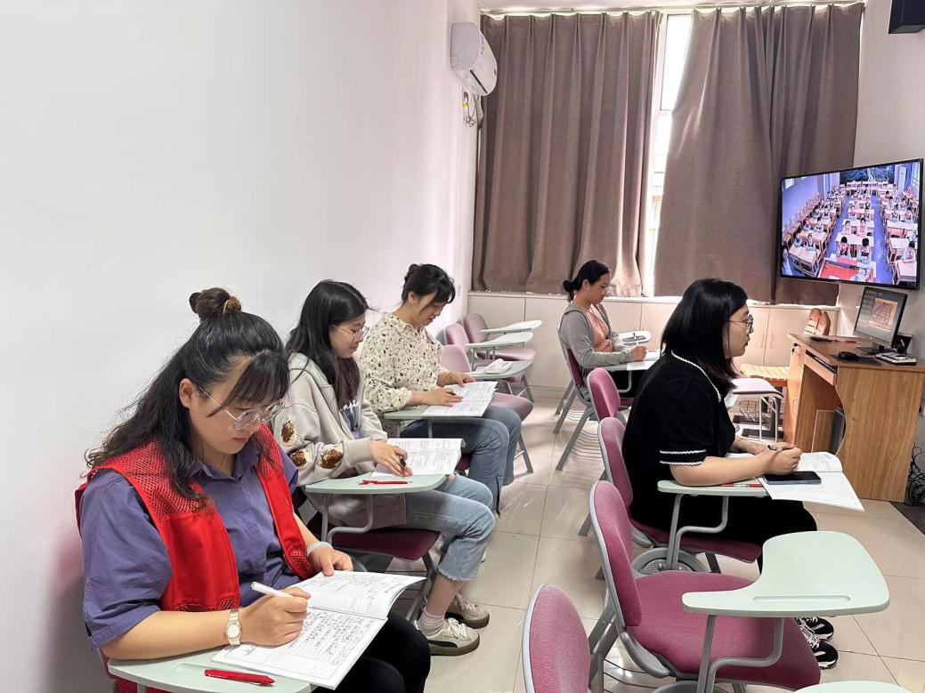教无涯，研不止，展风采，呈匠心2_html_m288ea04e.jpg