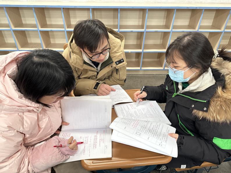 丁香汉声•教学2023-2024学年第一学期英语组期末质量分析会侧记_html_57dc2cc6.jpg
