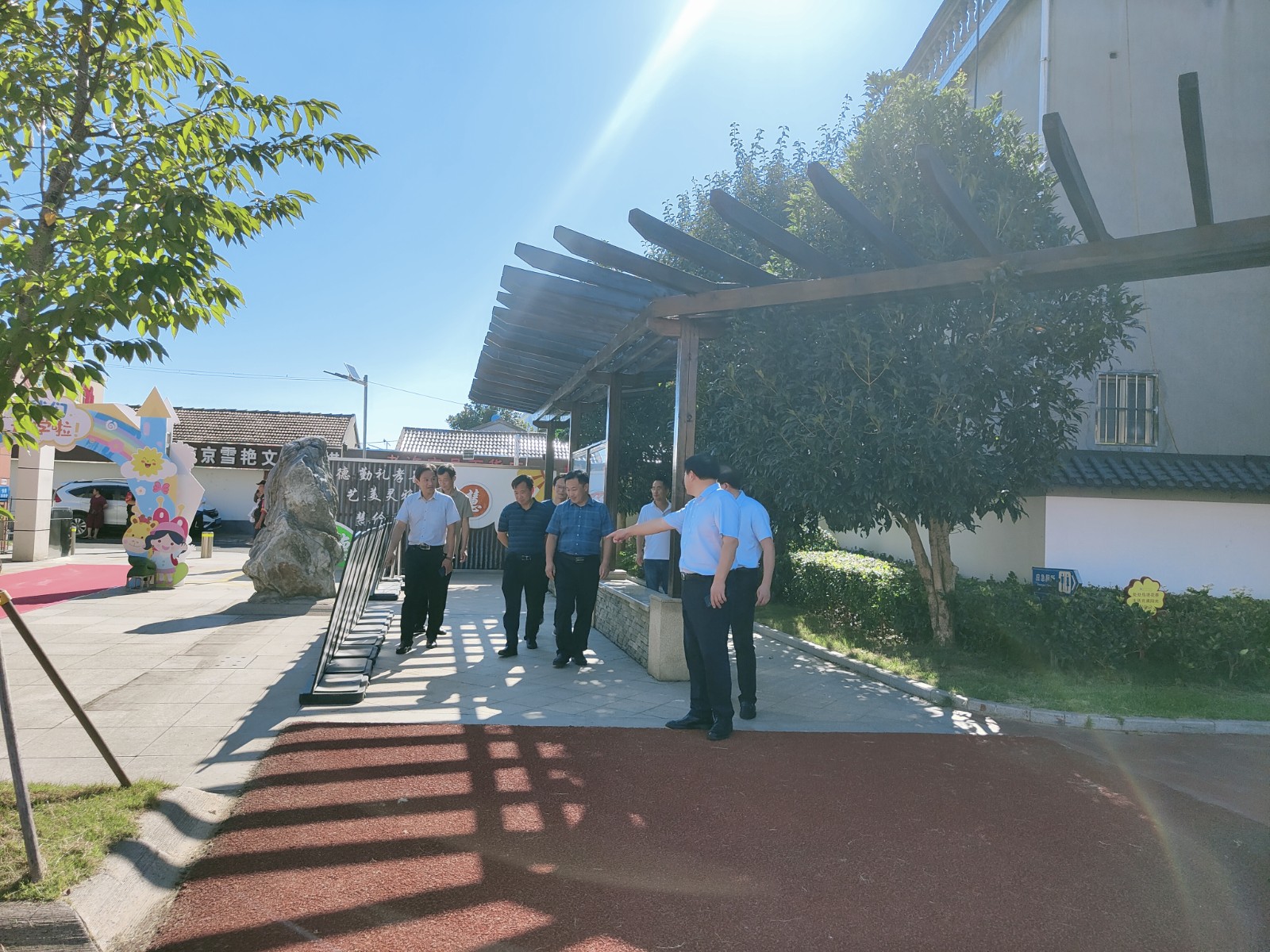 八卦洲教育集团党政领导来校检查开学安全工作