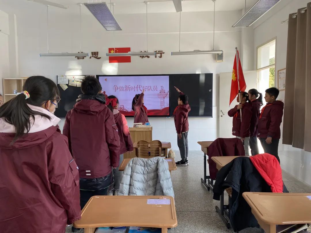 晨会1_html_m5c254e1a.jpg