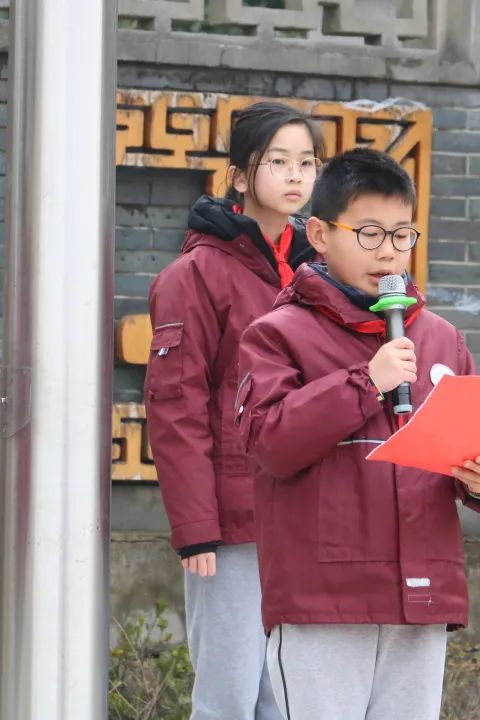 开学典礼_html_m4238382c.jpg