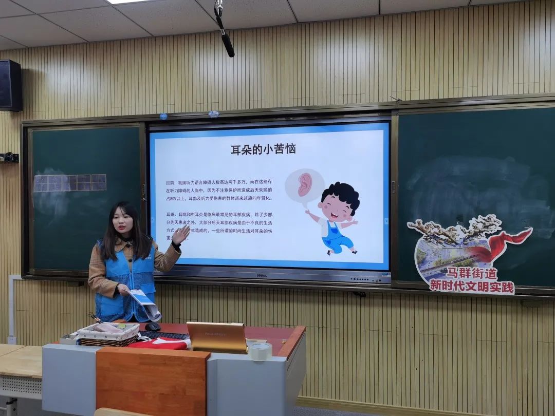 志愿者_html_8ffcade.jpg