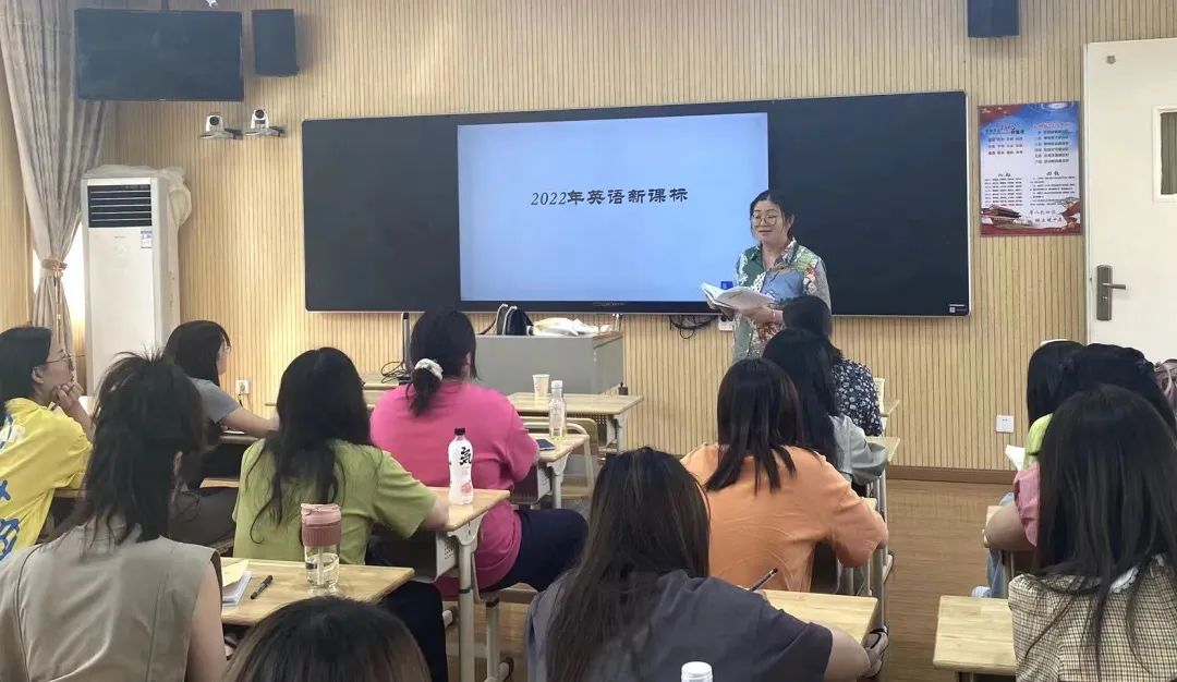 英语组657874_html_m71b1ebca.jpg