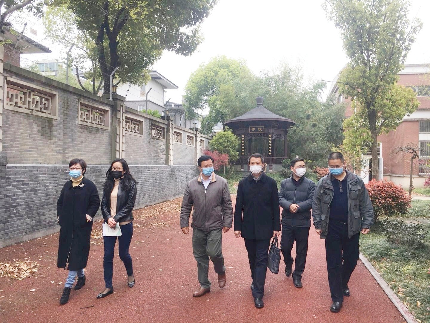 压实责任 防疫到位——记紫金小学迎接栖霞区教育局防疫工作调研