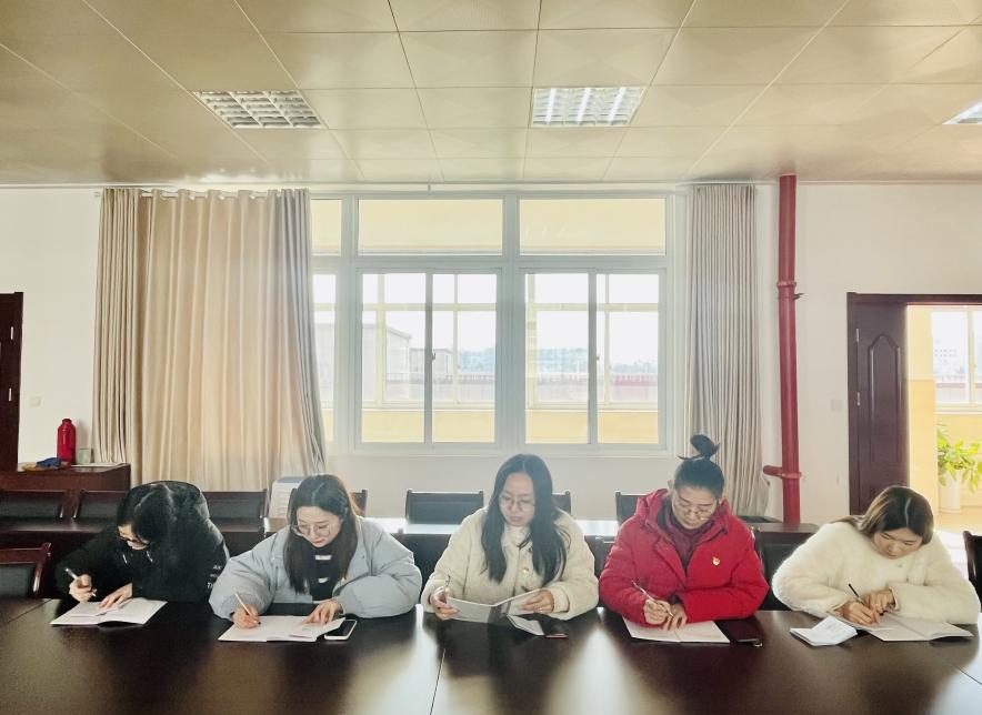 增强冬训时代感 激发学习热情_html_18c151cb.jpg