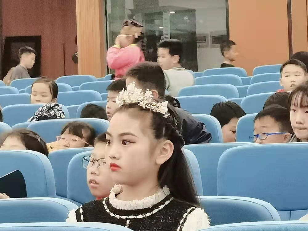 读书节闭幕式_html_m151b5e84.jpg
