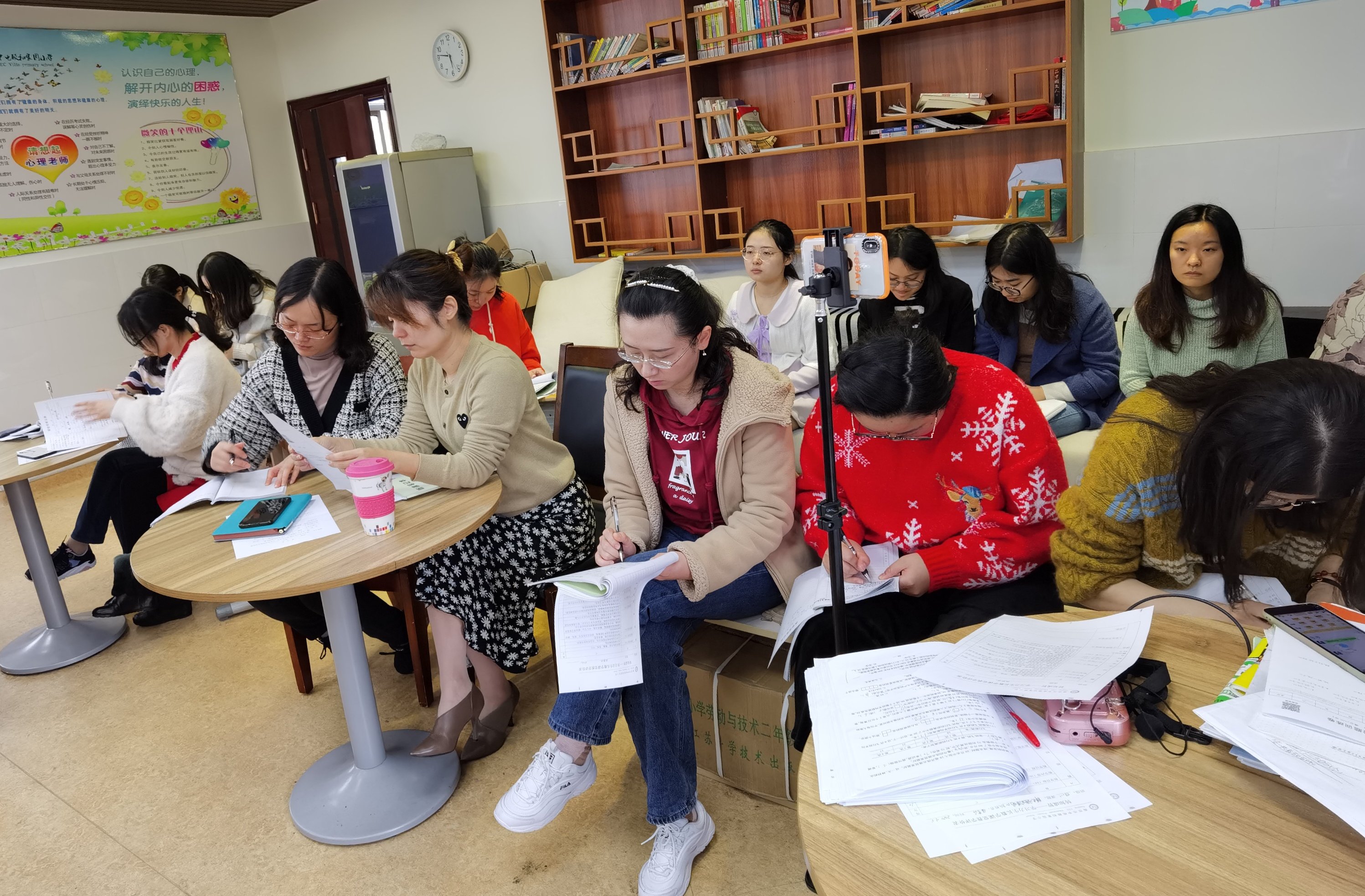 中电颐和家园小学数学组第五次课例研讨活动_html_m42837258.jpg