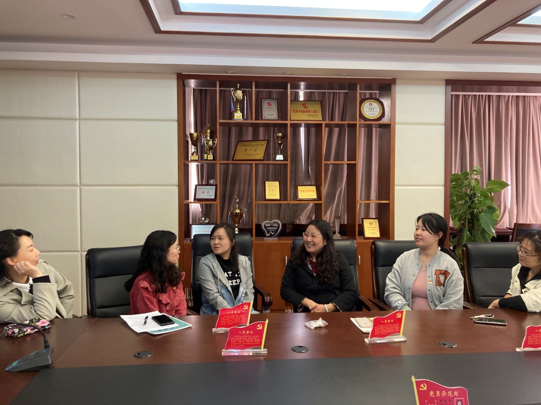 弘扬科学家精神 成就教育人生_html_1c52d932.jpg