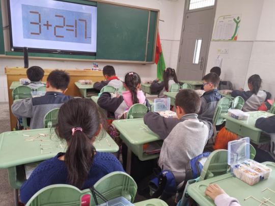 三年级火柴棒报道(张）3_html_7025c6e0.jpg