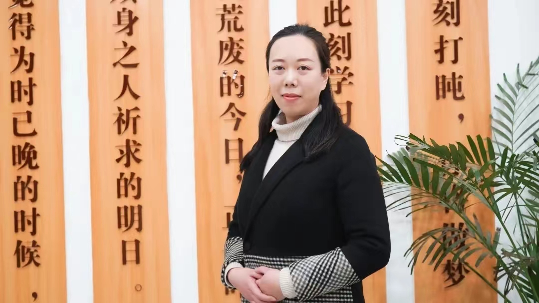 李洁事迹(2)_html_m5bb9856e.jpg