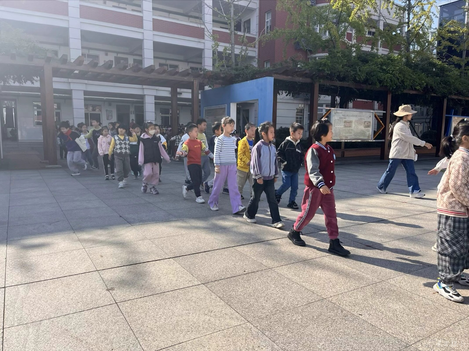 进场3.png.jpeg