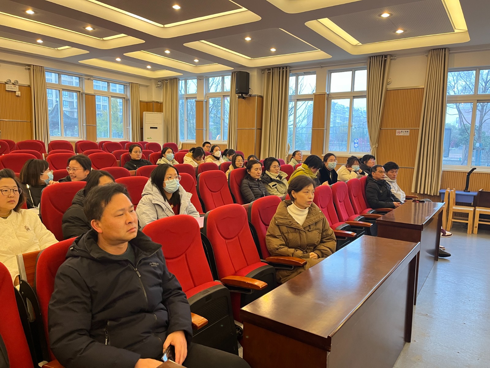 【星光摄小】（安全第一）摄山星城小学天佐路分校开展教职工消防安全培训