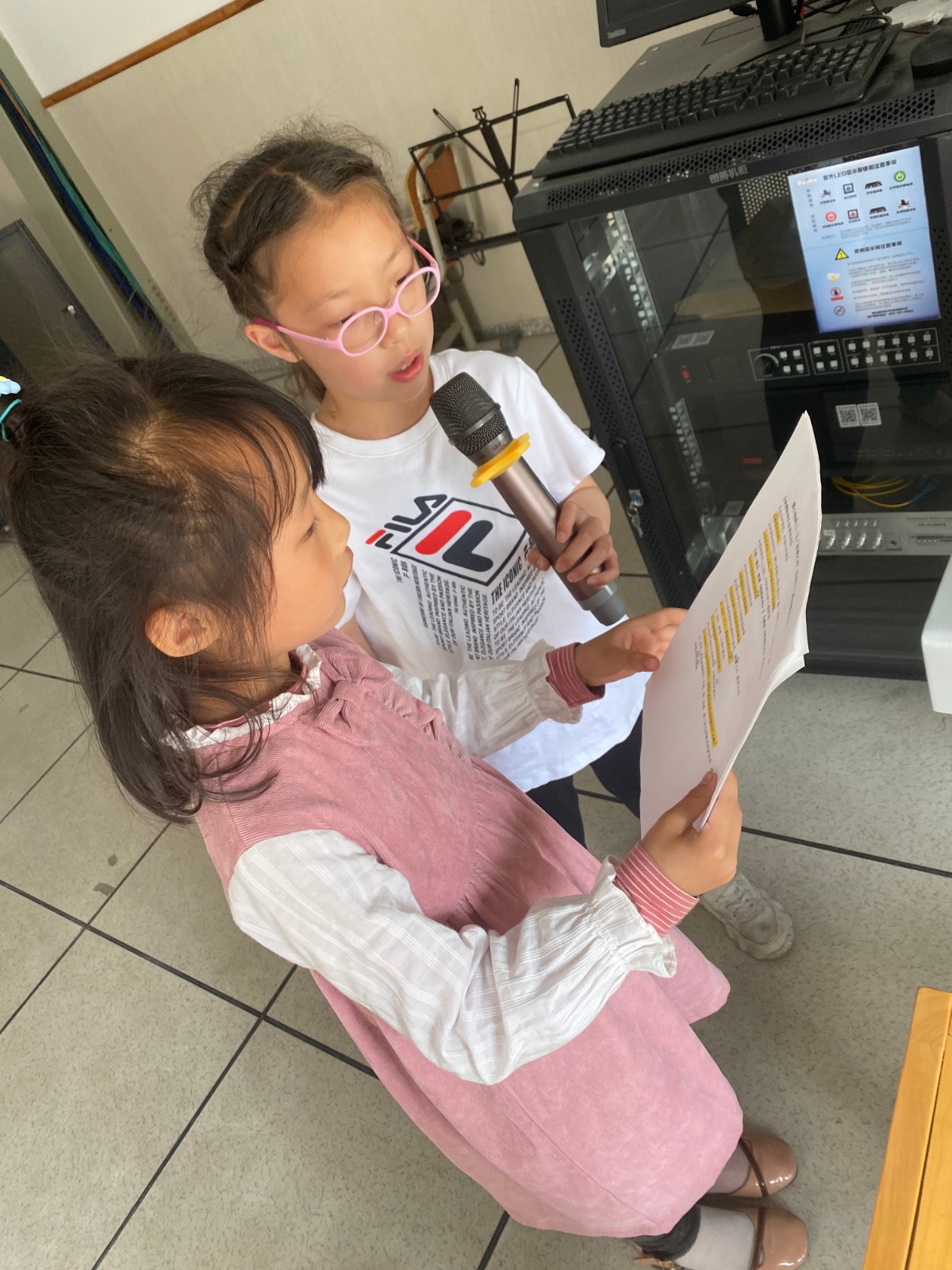 【星光摄小】温馨五月 感恩父母——摄小（天佐路）第11周红领巾广播系列报道