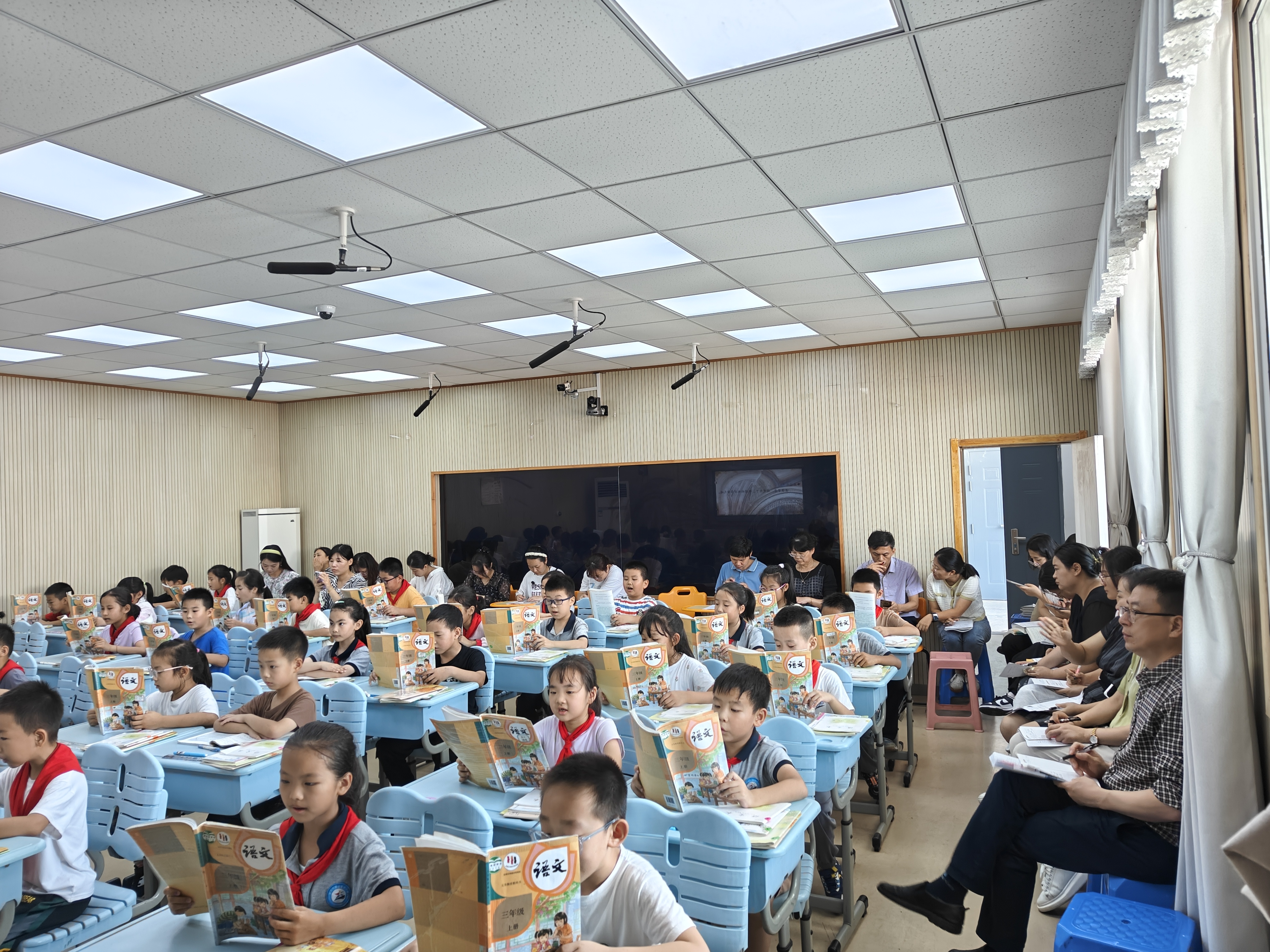 【星光摄小】跟进促成长，新秀展风采 ——摄山星城小学职初教师跟进系列报道（第四周）