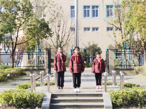 【星光摄小】敬老爱老我先行，争做风尚好少年 ——摄小天佐路校区第十二周升旗仪式系列报道