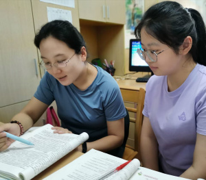 【摄小党建·榜样示范】提灯引路 育梦成光 ——优秀师徒“王露锦、邵敏”的榜样故事
