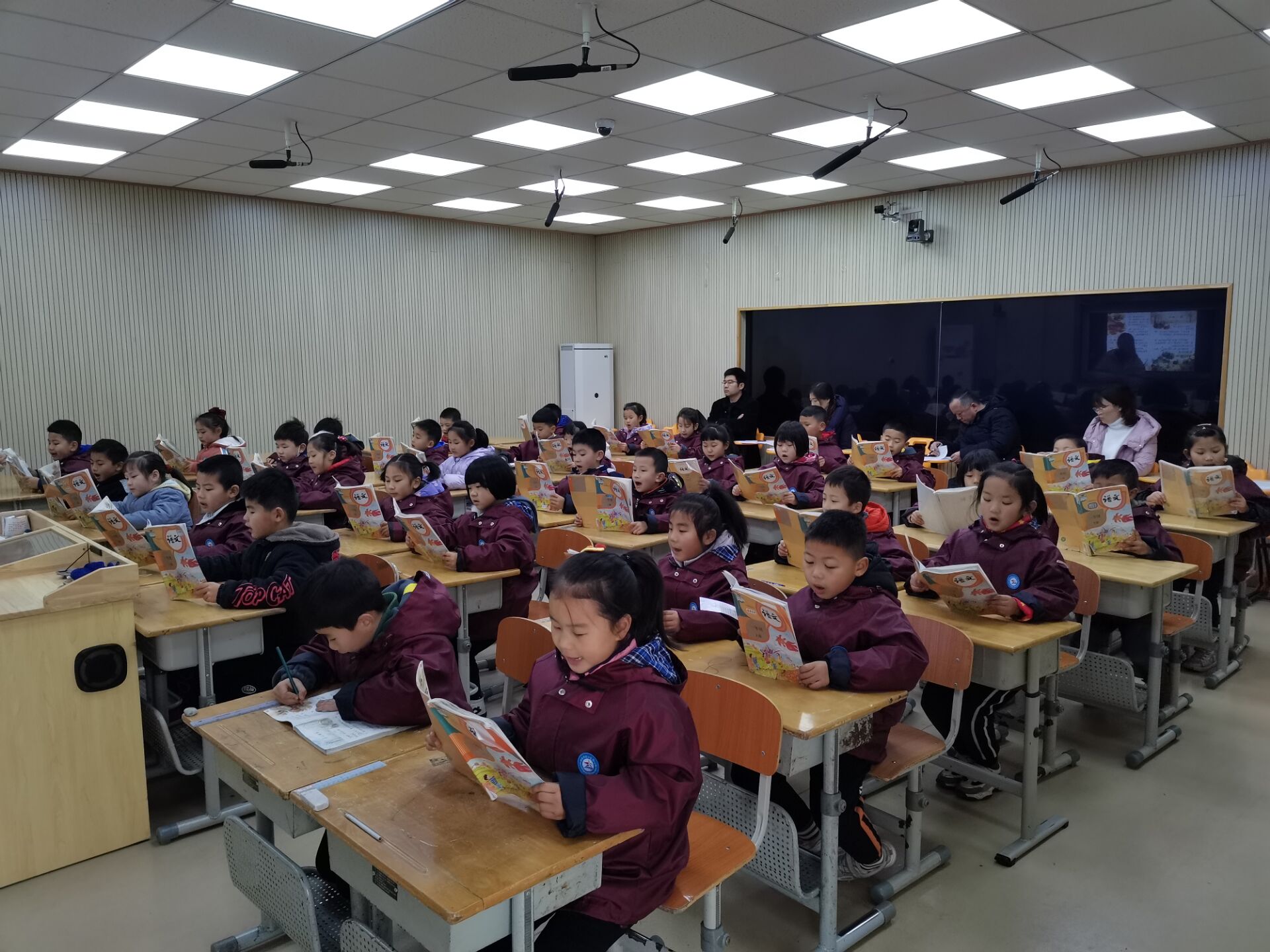 【星光摄小】“常规评比展风采，习惯养成育英才”  ——摄山星城小学“课堂常规要求实验”考核评比活动