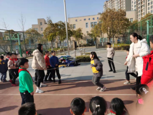 【星光摄小】摄山星城小学天佐路校区第三届长绳比赛