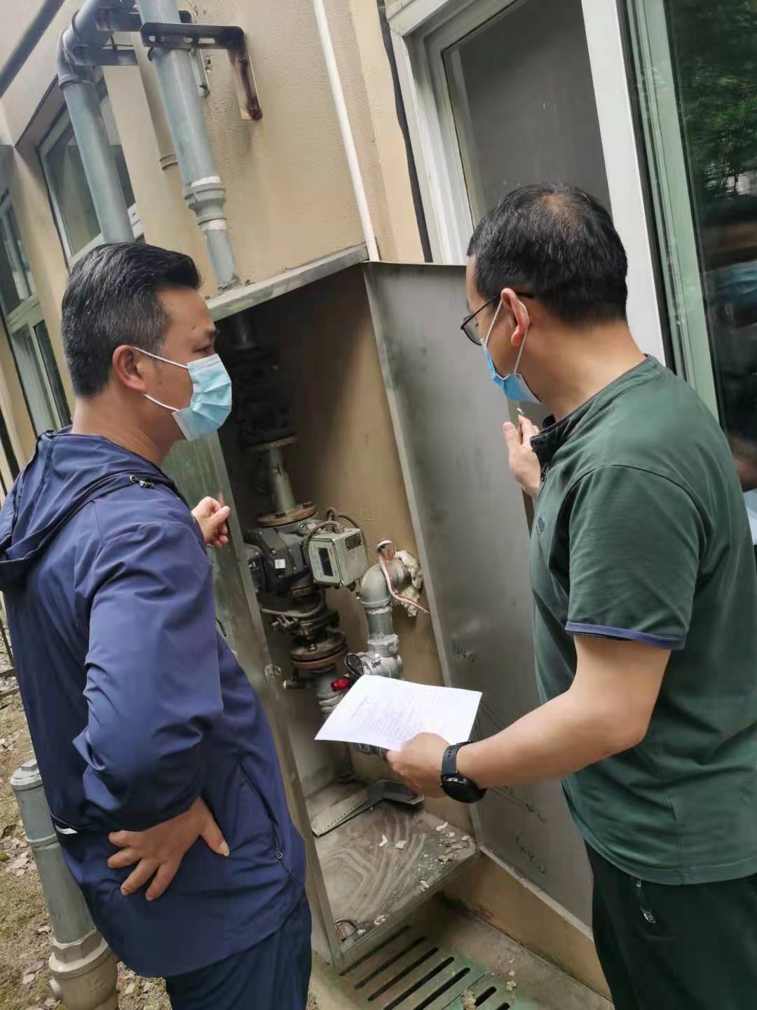 【摄小党建·示范引领】事无巨细，事必躬亲——摄小第二支部优秀党员周灵同志