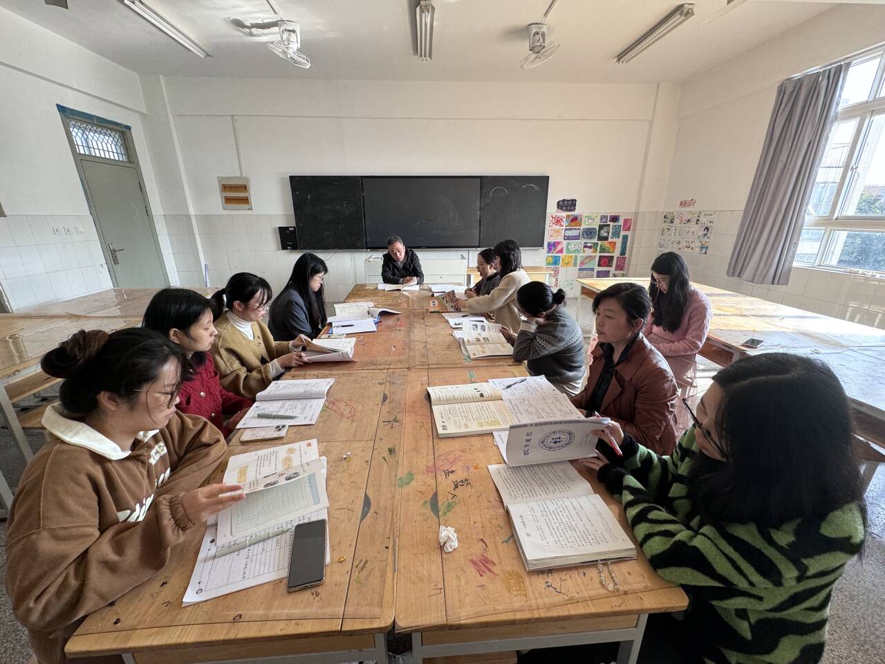 第六次集体备课新闻稿_html_m2f29a208.jpg