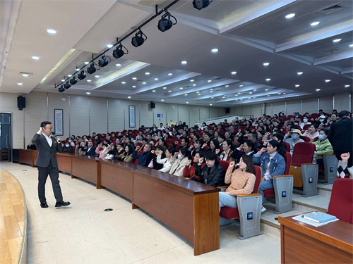 吴老师照片7.jpg