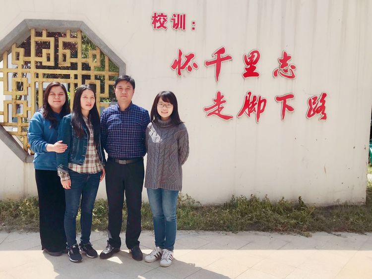 敬业乐群团结进取的数学组_html_83468c3.jpg