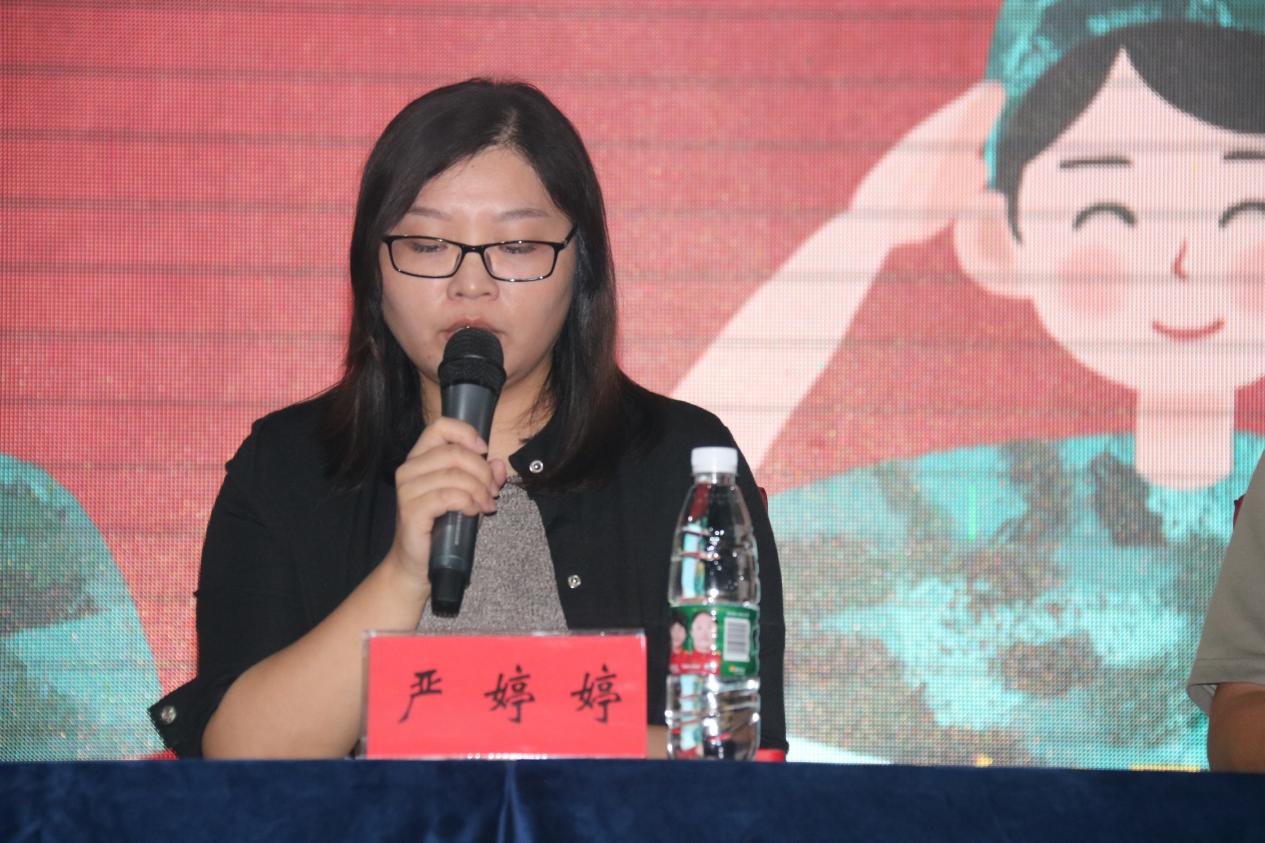 军训开营通讯稿_html_m61012e1e.jpg