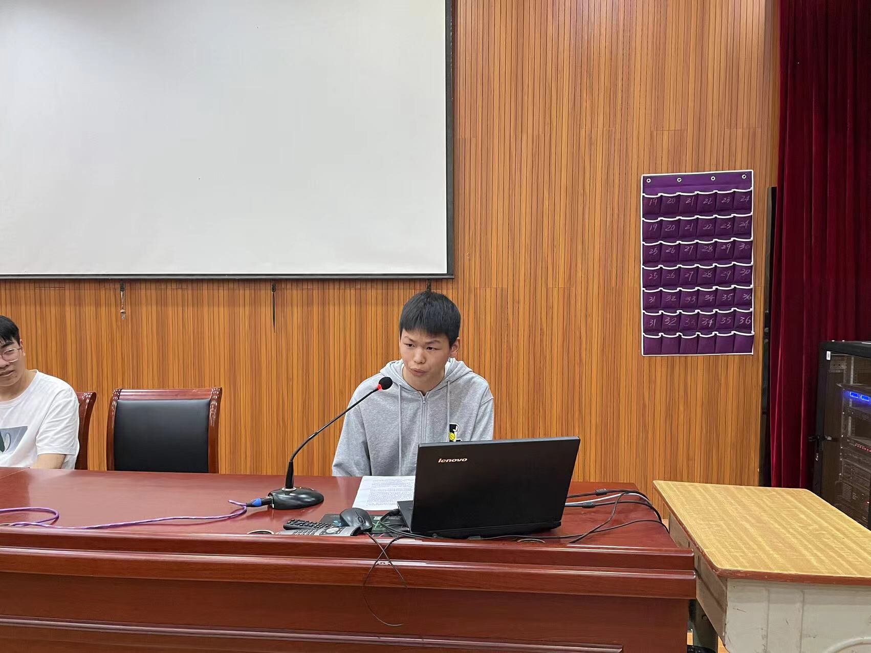 志向高远入学府 大步迈向成功路(1)_html_m1c2820cb.jpg