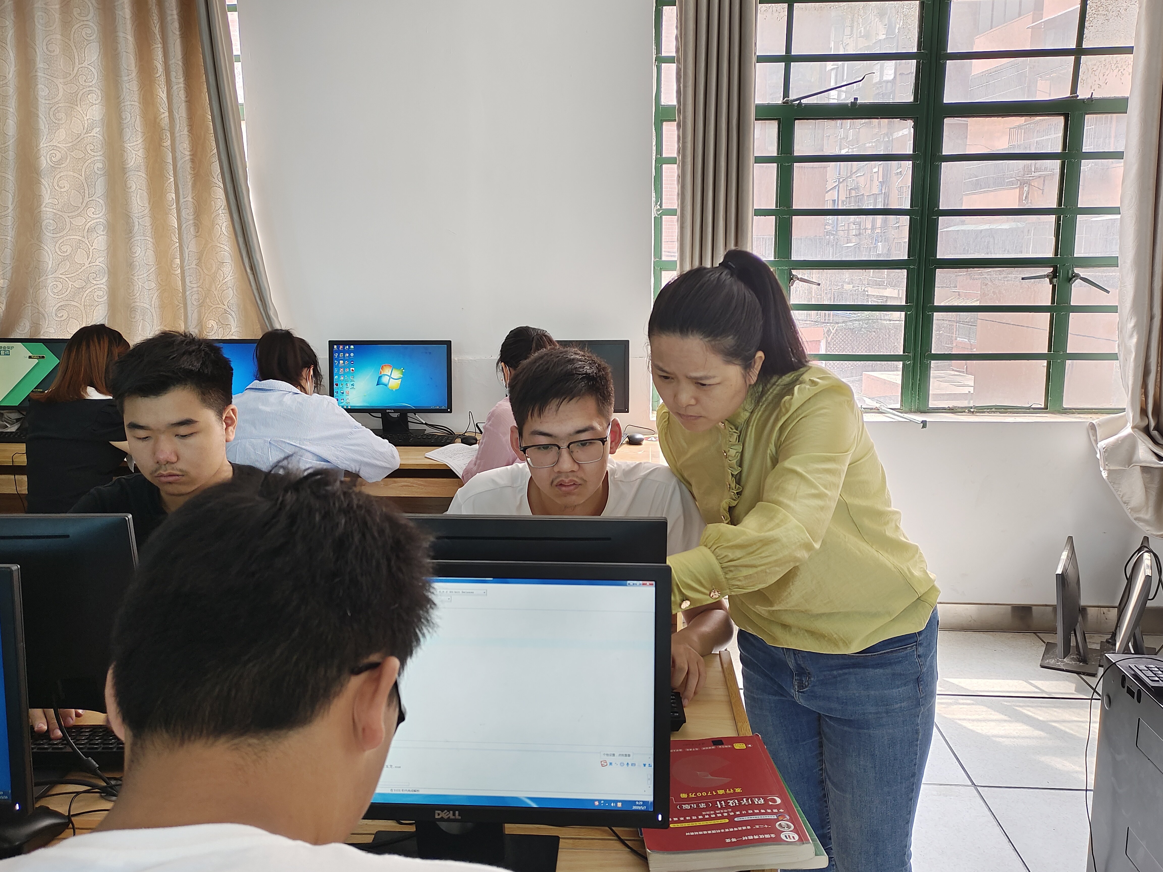 聚焦核心素养_html_5663aefa.jpg