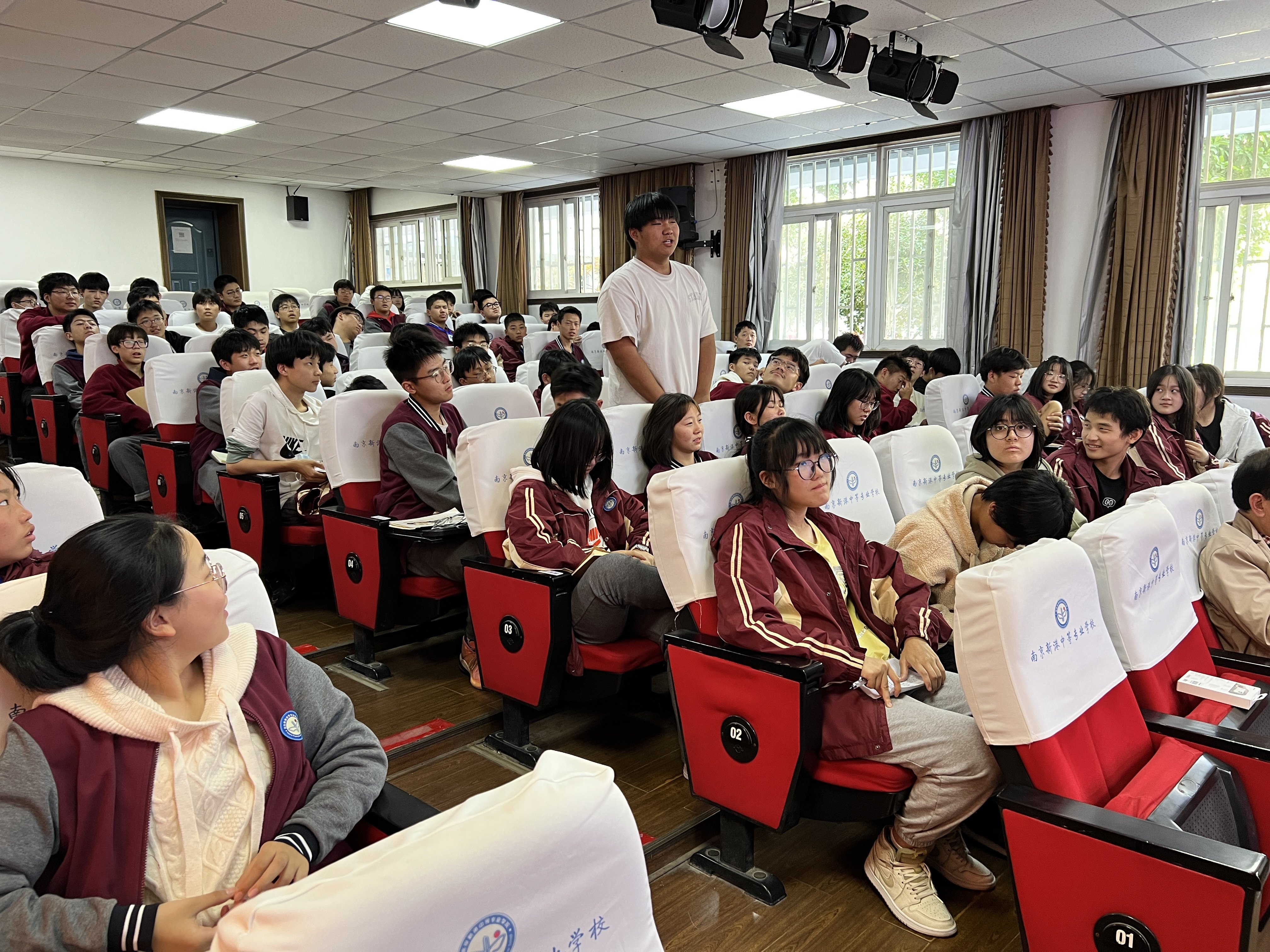 2022.10.14如何维护未成年人合法权益_html_62b961ba.jpg